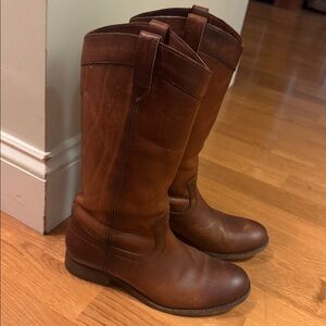 Lowest price!  Brown Leather Frye Cowboy Boots